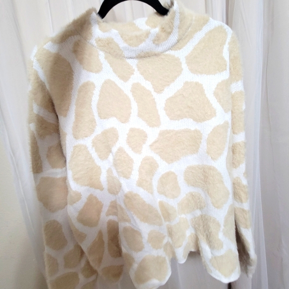 Sweater - Picture 1 of 2